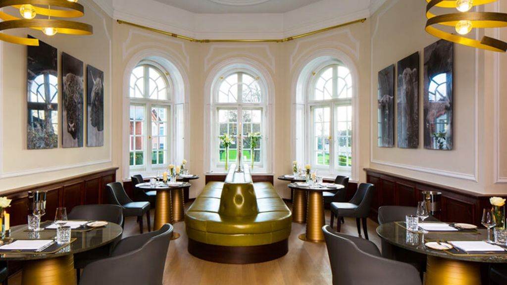 Das Gourmetbistro Blüchers in der ehemaligen Schlosskapelle untergebracht. (Foto: Hotels & Sportresort Fleesensee)