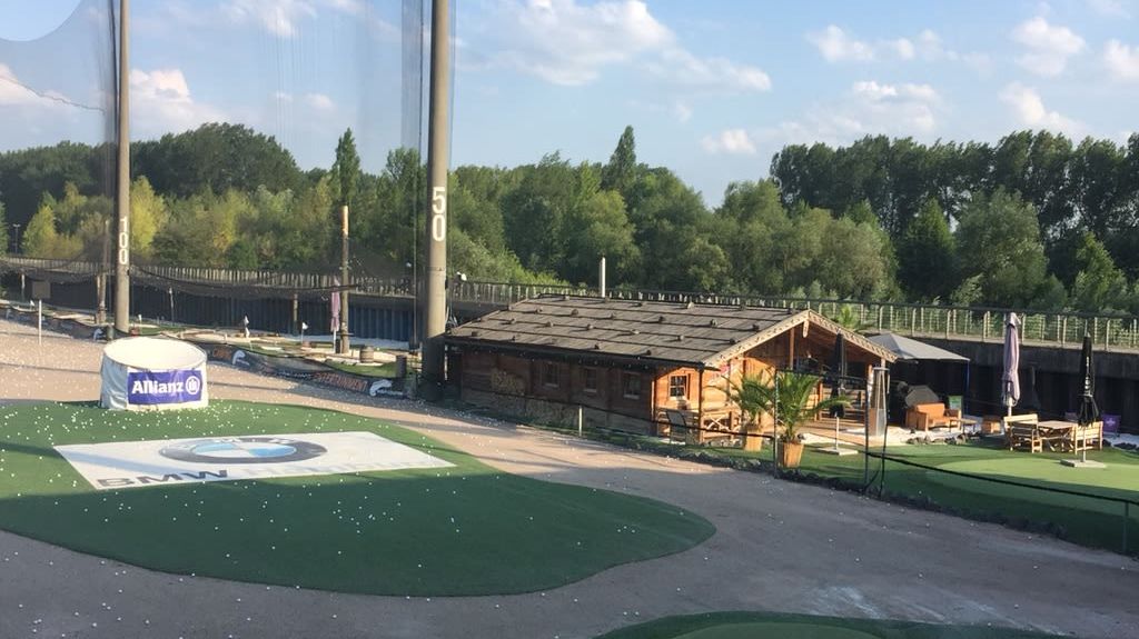 Golf Lounge Resort
