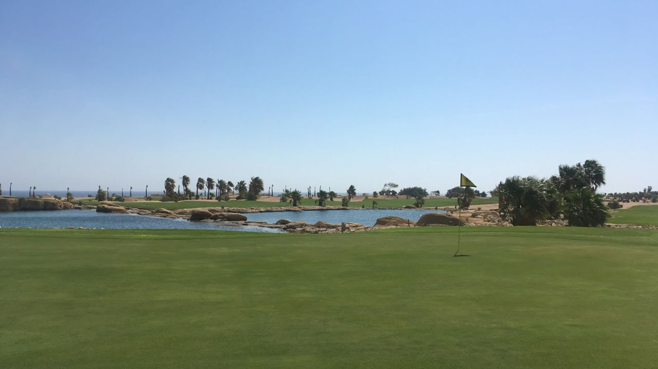 The Cascades Golf & Country Club