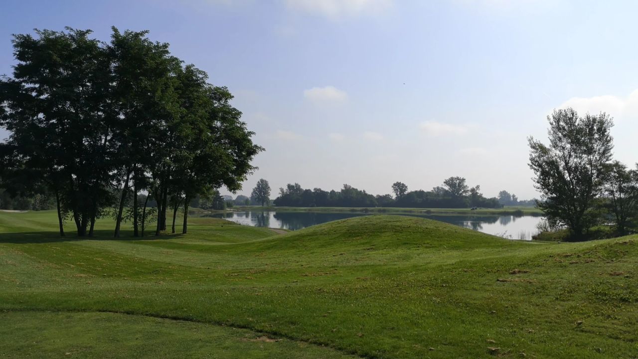 Diamond Country Club