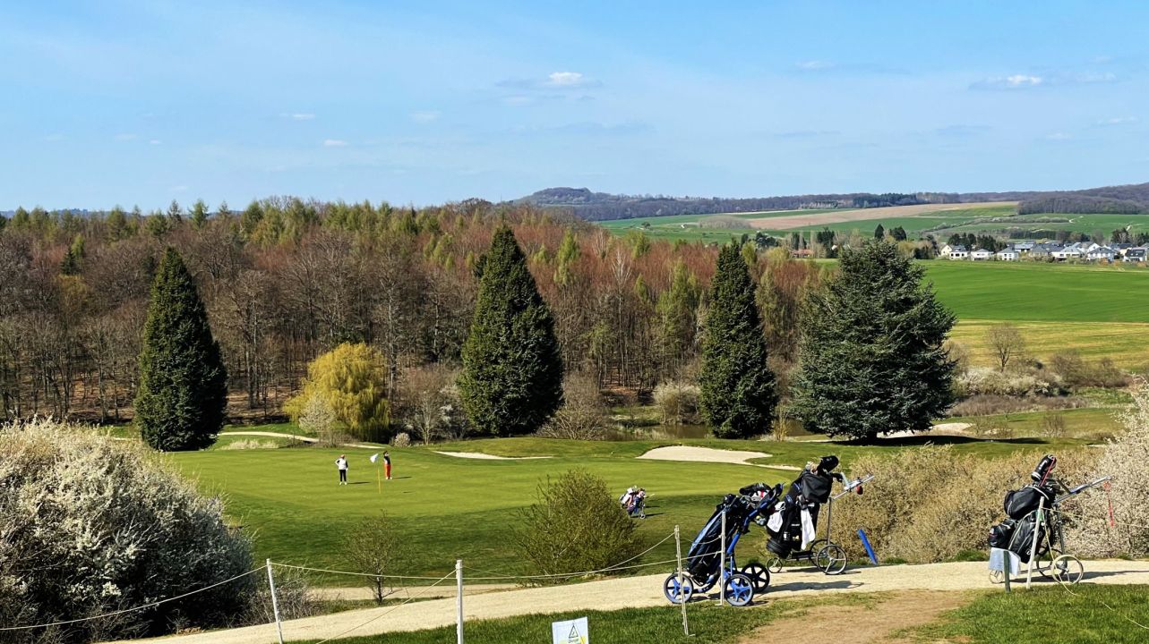 Kikuoka Country Club