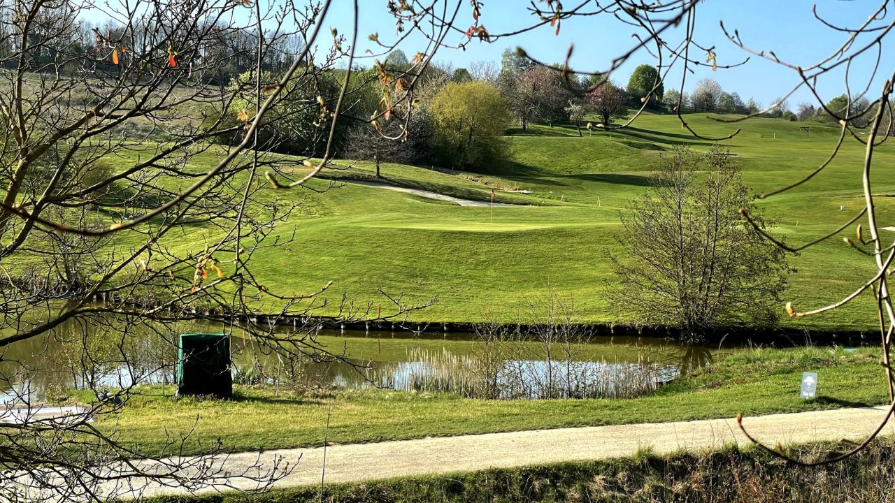 Kikuoka Country Club