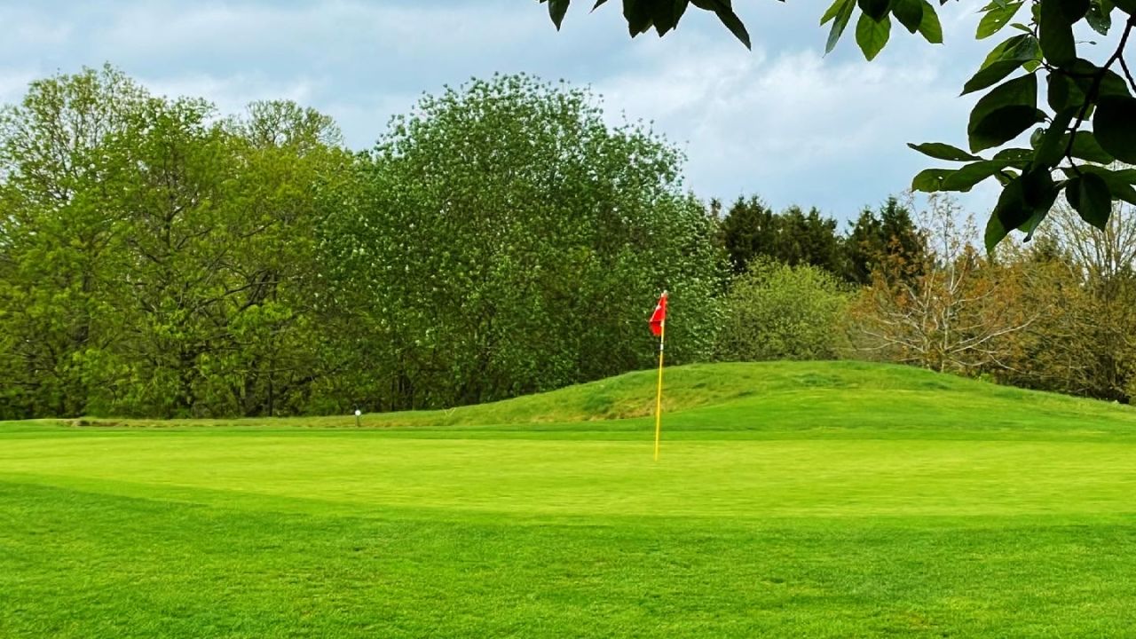 Kikuoka Country Club