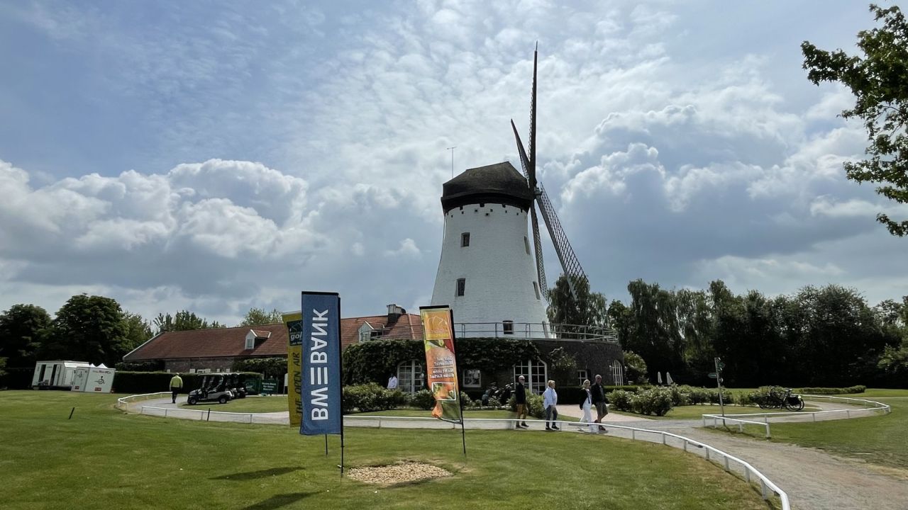 Rheingolf on the Green. Viel z...