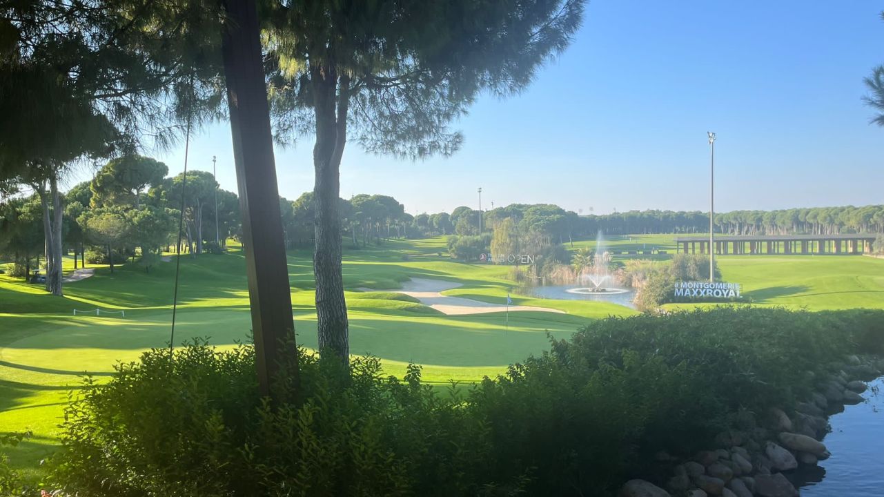 The Montgomery Maxx Royal
