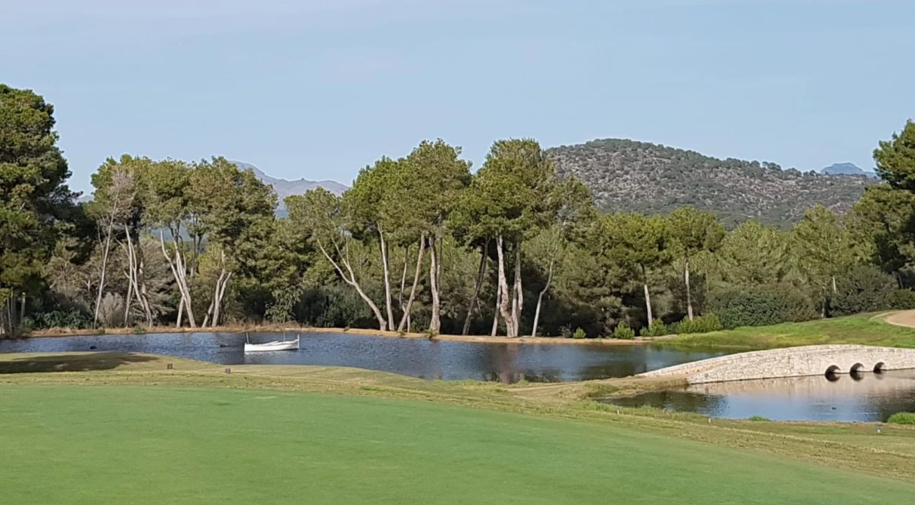 Heute einen Topp Golfplatz auf...
