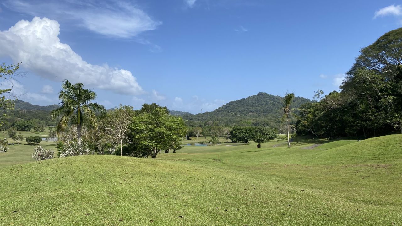 Summit Golf Club & Resort