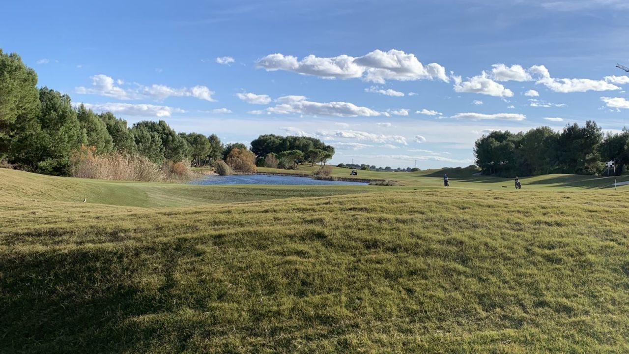 Las Colinas Golf & Country Club