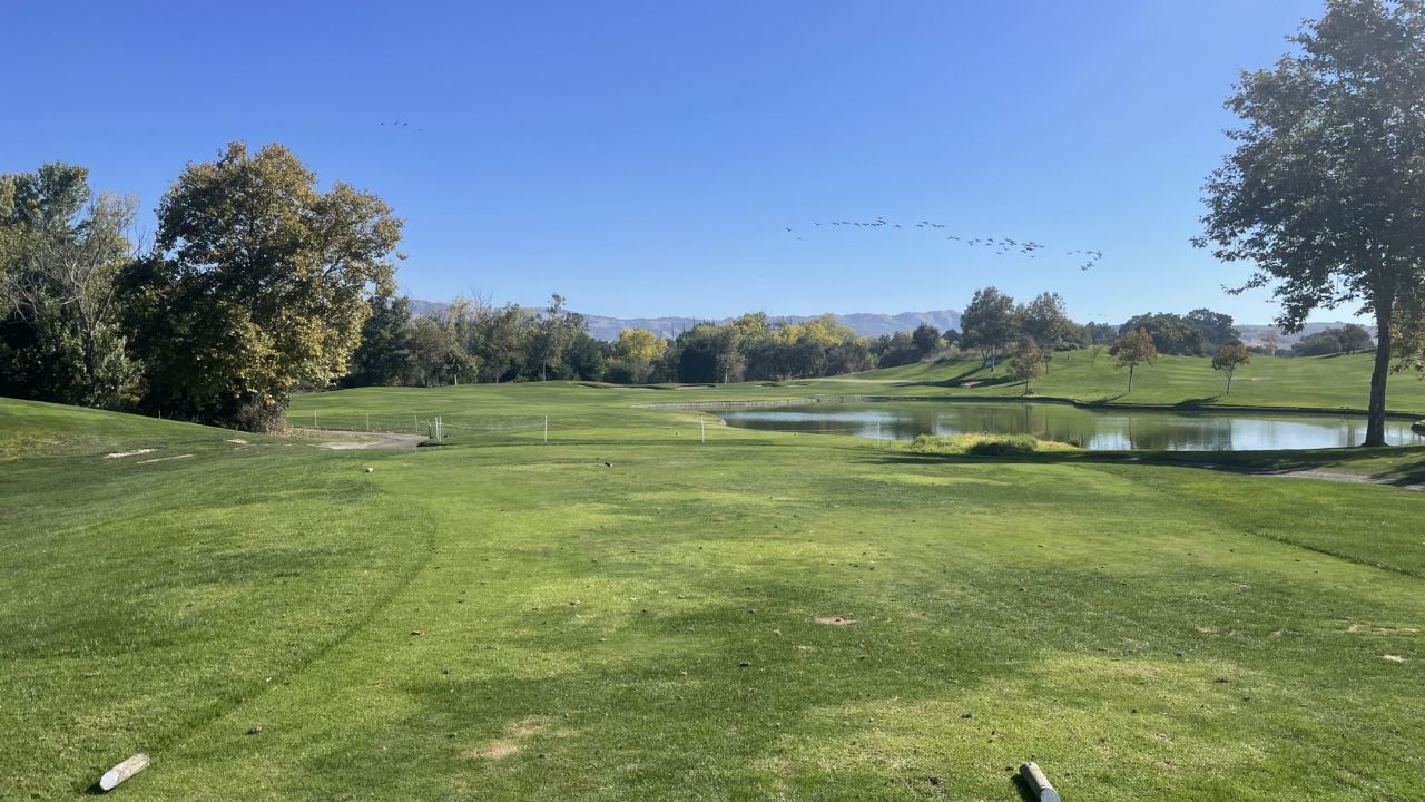 Los Lagos Golf Course