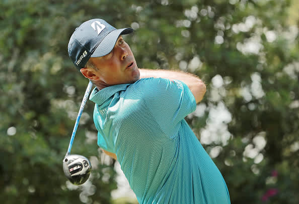 MEXICO CITY, MEXICO - FEBRUARY 23: Matt Kuchar of the United States plays his shot from the fourth tee during the third round of World Golf Championships-Mexico Championship at Club de Golf Chapultepec on February 23, 2019 in Mexico City, Mexico. (Photo by Hector Vivas/Getty Images)