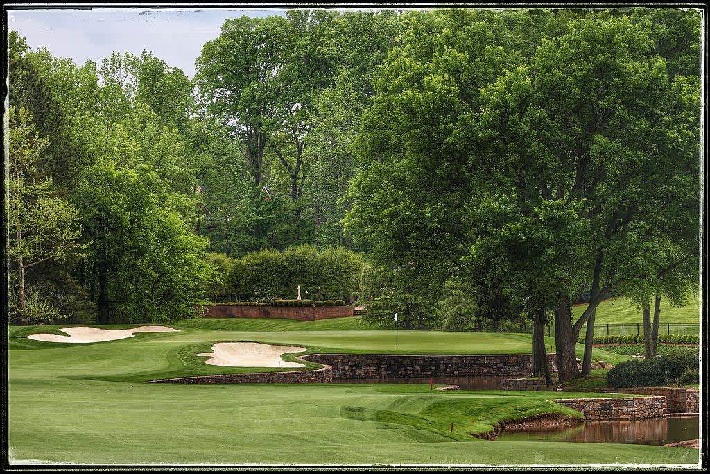 Die PGA Championship 2025 im Quail Hollow Club Der Quail Hollow Club ist alljährlicher Austragungsort der Wells Fargo Championship und war bereits 2017 beim Sieg von Justin Thomas Gastgeber der PGA Championship. 2025 kehrt das Turnier dorthin zurück.