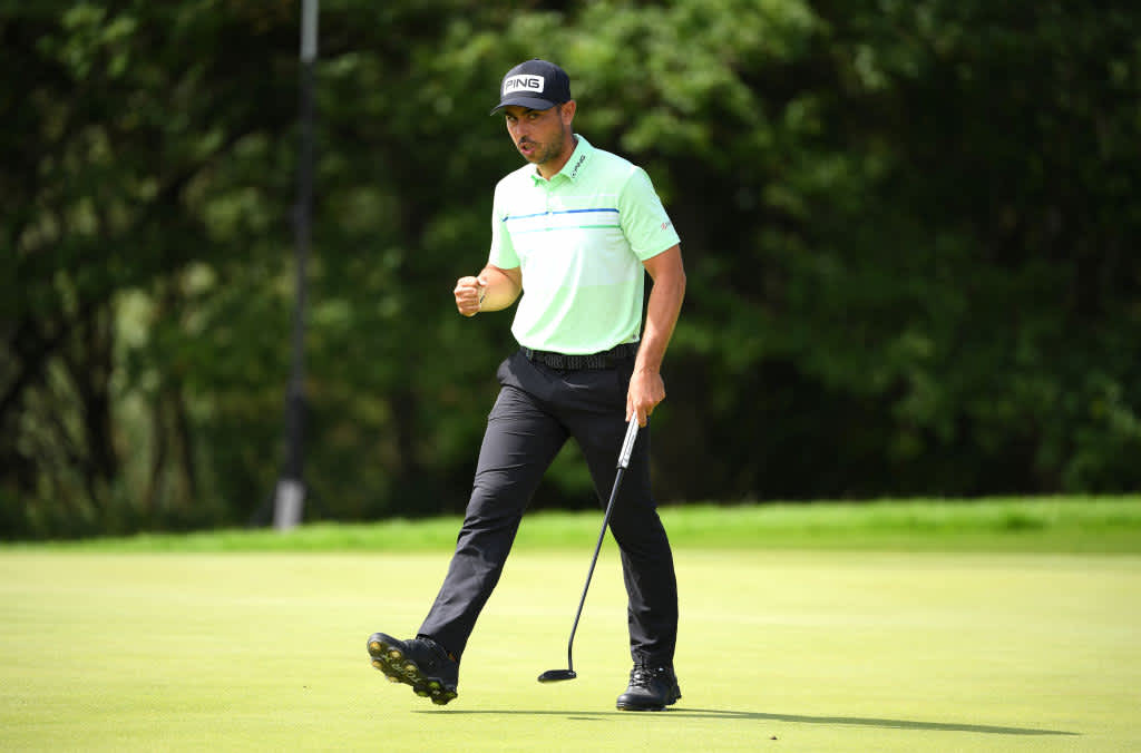 BIRMINGHAM, ENGLAND - JULY 30: Sebastian Garcia Rodriguez of Spain celebrates a birdie put on on the 18th green during Day One of the Hero Open at Marriott Forest of Arden on July 30, 2020 in Birmingham, England. (Photo by Ross Kinnaird/Getty Images)