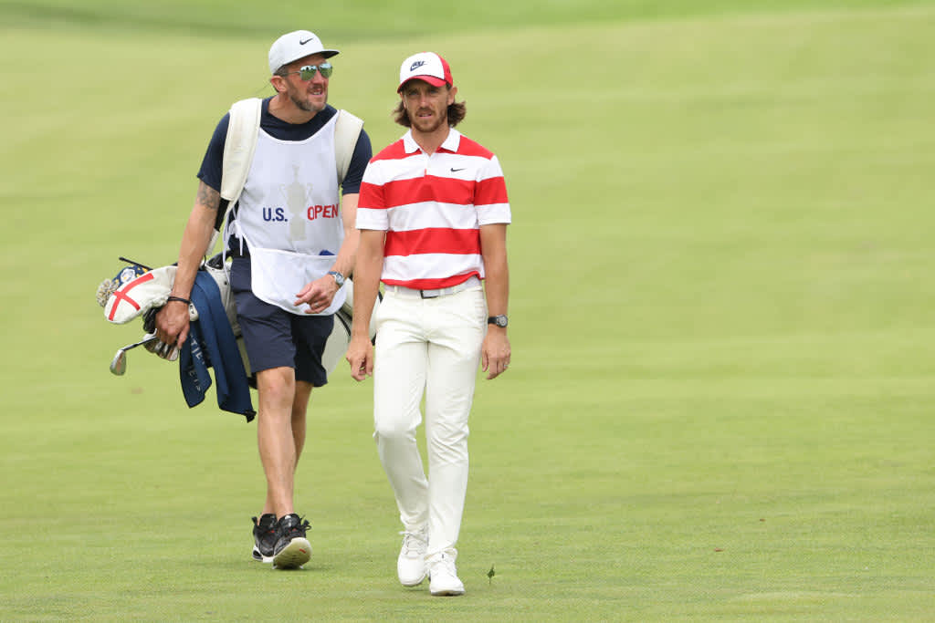 Englishman Tommy Fleetwood in a red and white striped polo shirt from Nike. He also chose his cap in the same color combination.