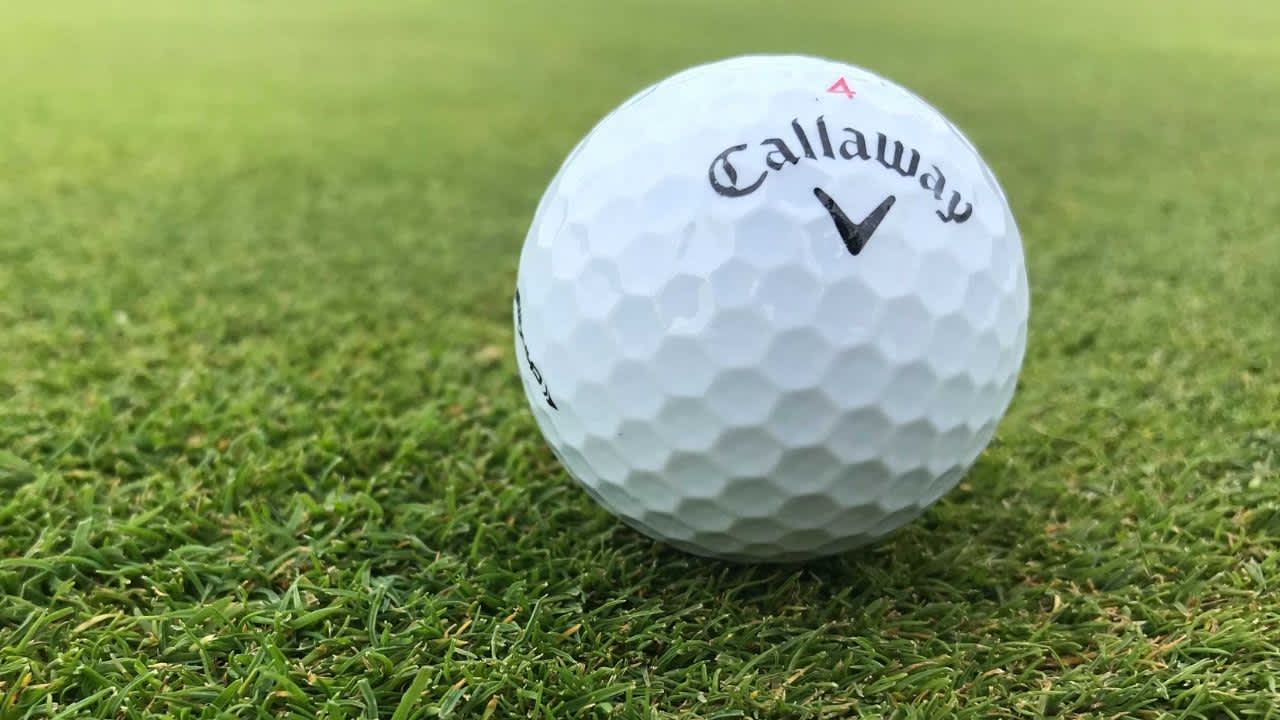 Bei vollen Schlägen fehlt fast schon ein wenig der Widerstand, da die Bälle so weich sind. Golfer, die Feedback von ihren Bällen erwarten, sollten lieber die direkteren Chrome Soft X Bälle wählen. Wer das weiche Gefühl präferiert, wird hiermit mehr als glücklich.