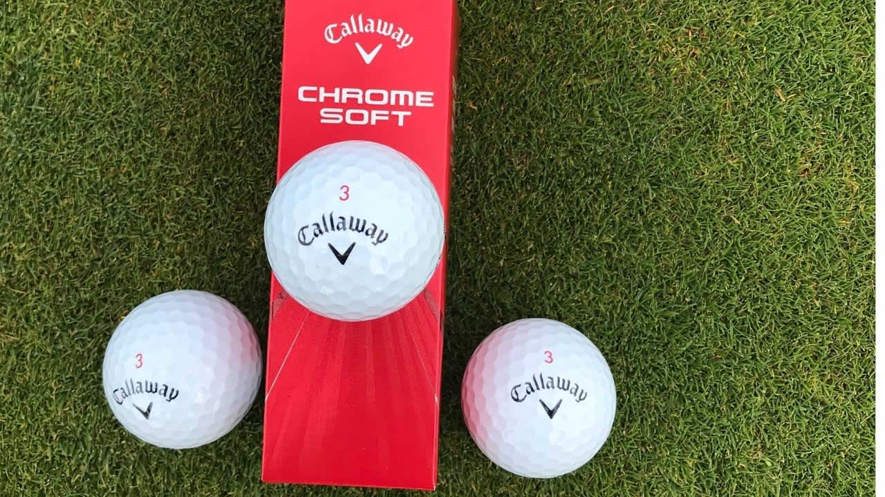 Der normale Chrome Soft ist etwas für Gefühlsspieler. Da der Ball sehr weich ist - der Name Soft kommt nicht von ungefähr - kann man sich besonders im kurzen Spiel auf das Spielgefühl freuen. Bei Chips, Pitches und Putts, demnach besonders im kurzen Spiel, erlaubt dies eine Menge Kontrolle.
