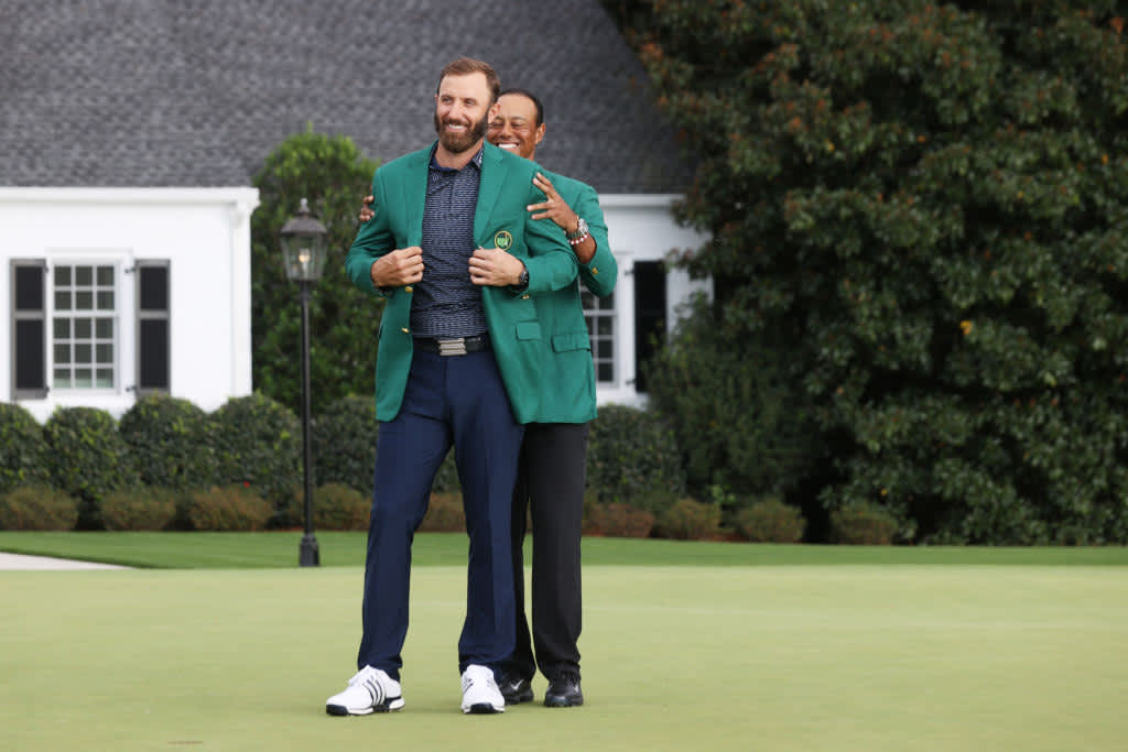 Dustin Johnson (2020)Mit dem Masters-Sieg 2020 setzte Dustin Johnson einer Serie von aus der Hand gegebenen Major-Siegen ein Ende. Der US-Open-Champion von 2016 dominierte ab der zweiten Runde das Turnier und stellte am Ende mit 20 unter Par einen neuen Rekord für den niedrigsten Score auf.