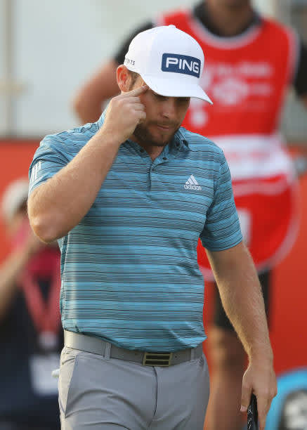 ABU DHABI, UNITED ARAB EMIRATES - JANUARY 23: Tyrrell Hatton of England reacts on the 18th green during Day Three of the Abu Dhabi HSBC Championship at Abu Dhabi Golf Club on January 23, 2021 in Abu Dhabi, United Arab Emirates. (Photo by Warren Little/Getty Images)