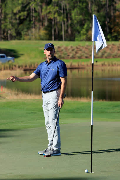 LAKE BUENA VISTA, FLORIDA - JANUARY 22: Hall of Fame pitcher John Smoltz reacts to a putt on the 18th hole during the second round of the Diamond Resorts Tournament Of Champions at Tranquilo Golf Course at the Four Seasons Golf and Sports Club on January 22, 2021 in Lake Buena Vista, Florida. (Photo by Sam Greenwood/Getty Images)