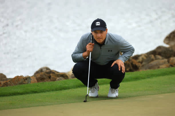 ORLANDO, FLORIDA - MARCH 06: Jordan Spieth of the United States prepares to putt on the 18th green during the third round of the Arnold Palmer Invitational Presented by MasterCard at the Bay Hill Club and Lodge on March 06, 2021 in Orlando, Florida. (Photo by Mike Ehrmann/Getty Images)