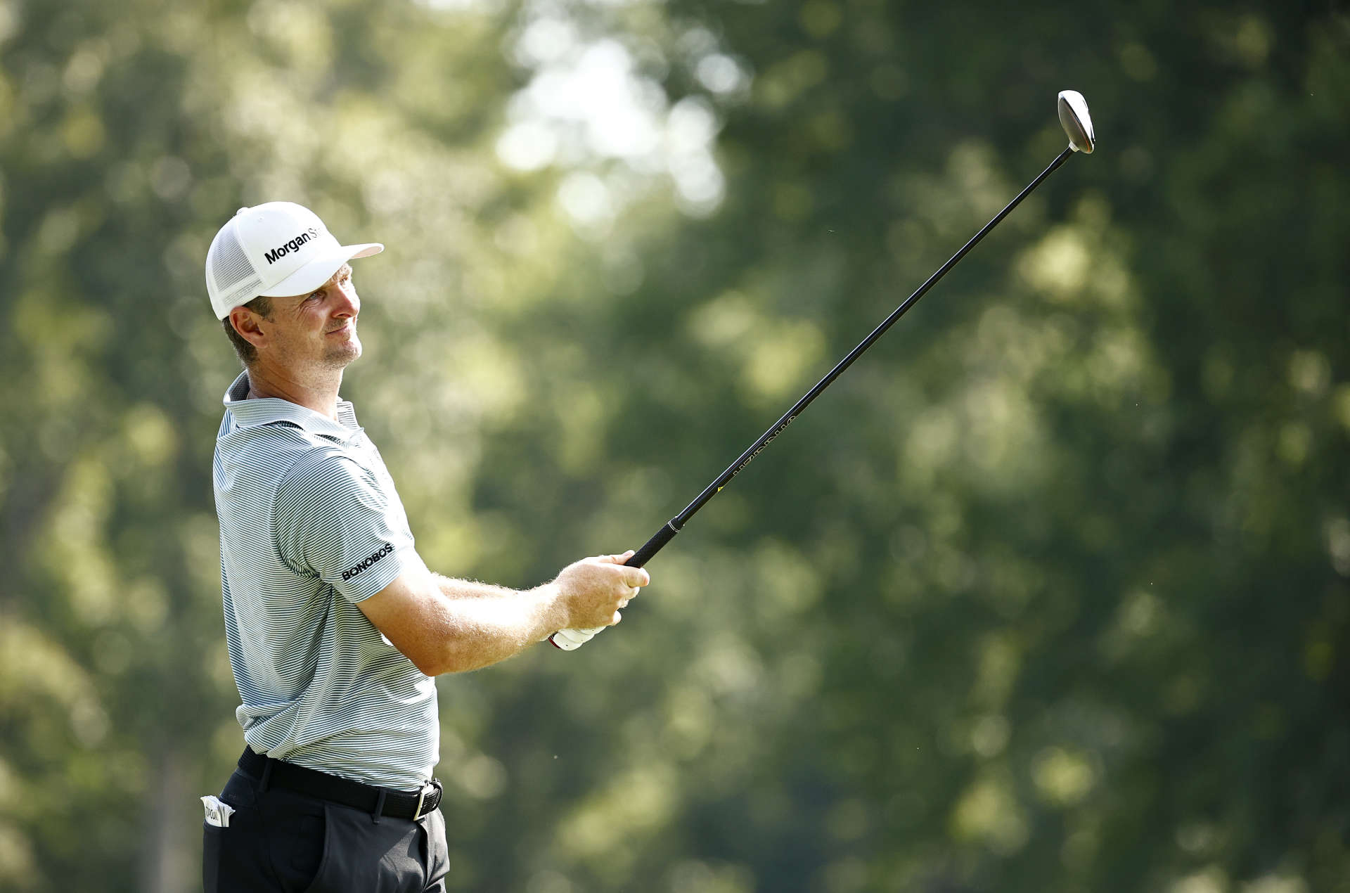 GREENSBORO, NORTH CAROLINA - AUGUST 12: Justin Rose of England plays his shot from the 15th tee during the first round of the Wyndham Championship at Sedgefield Country Club on August 12, 2021 in Greensboro, North Carolina. (Photo by Jared C. Tilton/Getty Images)