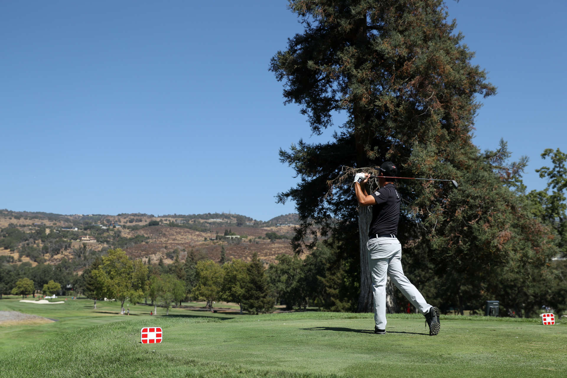 NAPA, CALIFORNIA - SEPTEMBER 17: Kevin Na hits his tee shot on the fourth hole during round two of the Fortinet Championship at Silverado Resort and Spa on September 17, 2021 in Napa, California. (Photo by Meg Oliphant/Getty Images)