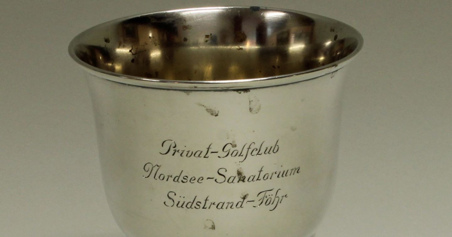 Golfgeschichte in Objekten: Ein Silberpokal des “Privat-Golfclub Nordsee-Sanatorium Südstrand-Föhr”