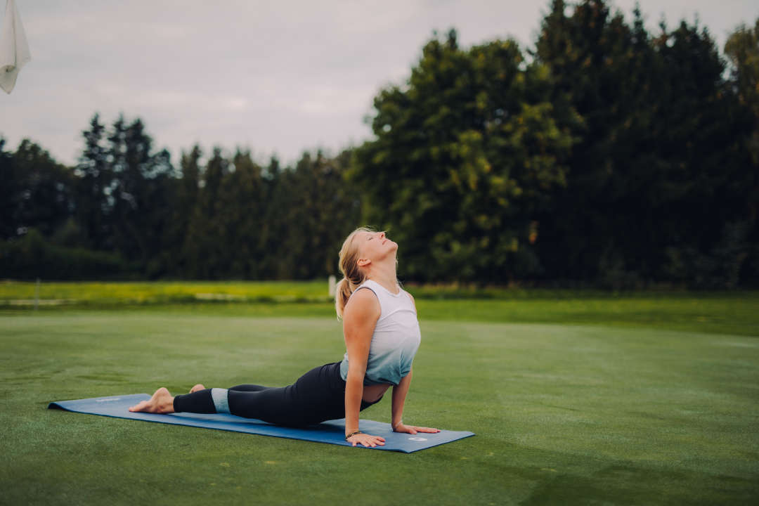 Yoga und Golf - Mit Yoga zu einem besseren Golfschwung