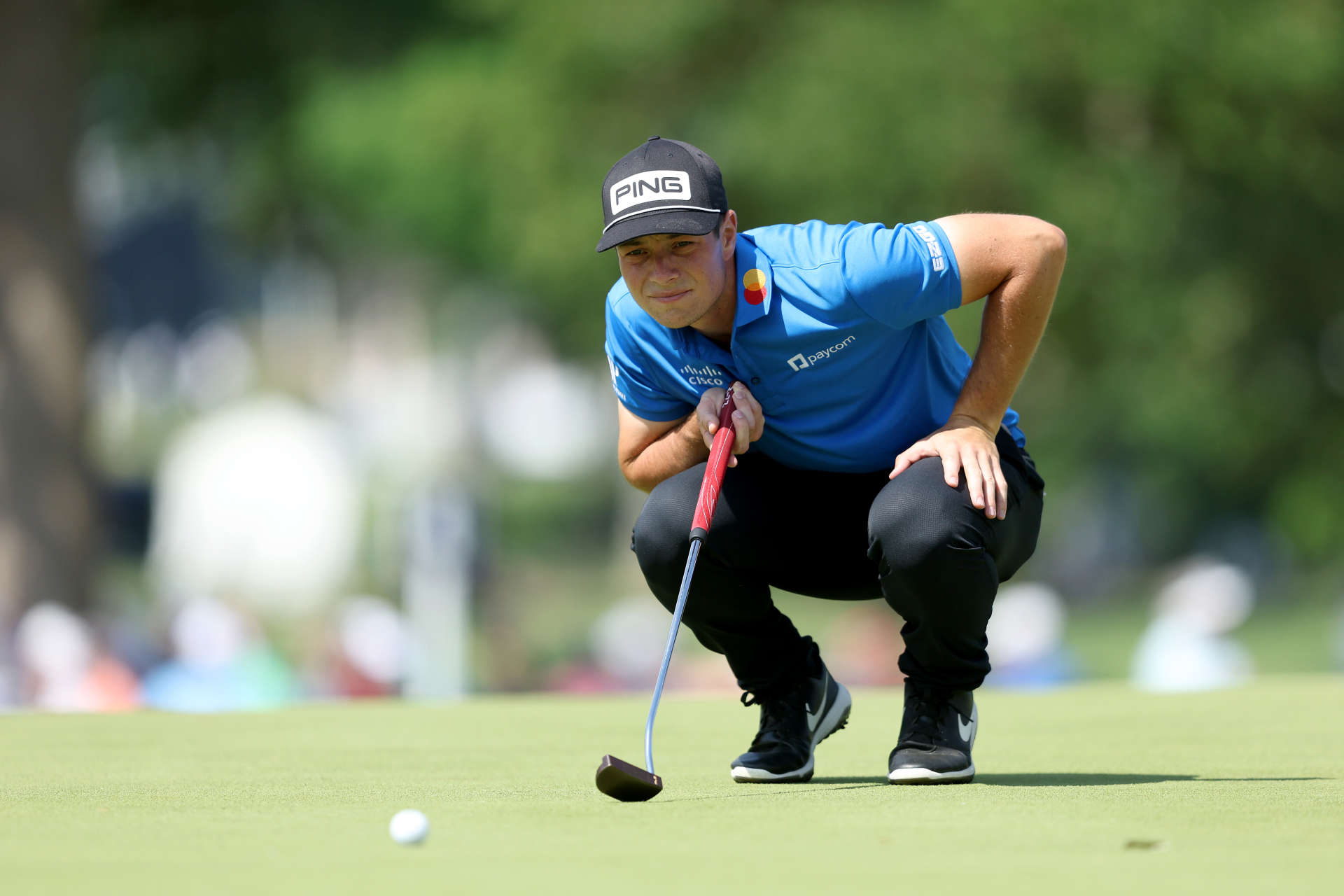 TULSA, OKLAHOMA - MAY 19: Viktor Hovland of Norway lines up a putt on the first green during the first round of the 2022 PGA Championship at Southern Hills Country Club on May 19, 2022 in Tulsa, Oklahoma. (Photo by Richard Heathcote/Getty Images)
