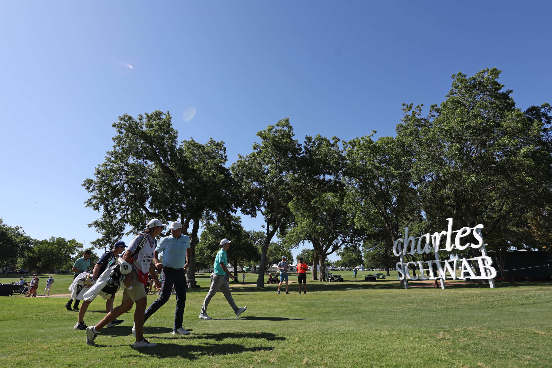 Der windige erste Tag der Charles Schwab Challenge 2022