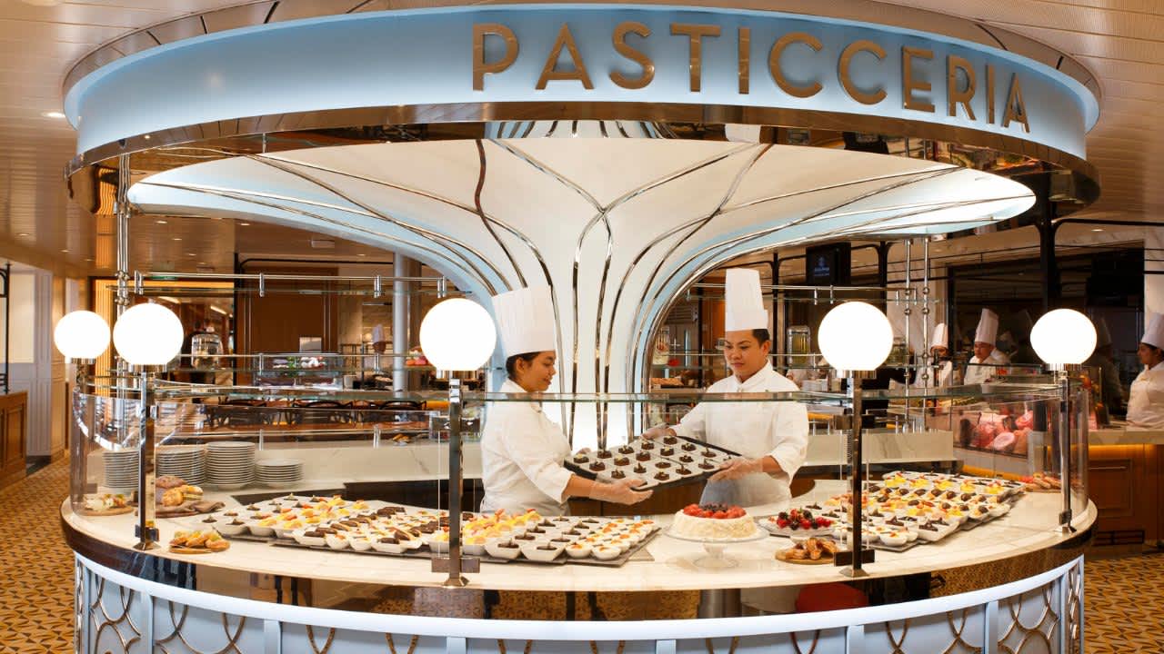 Zum besonderen Anlass lohnt sich ein Abstecher in die Pasticceria (Konditorei), die stets mit frischen Kuchen, Torten und weiteren süßen Leckereien lockt.