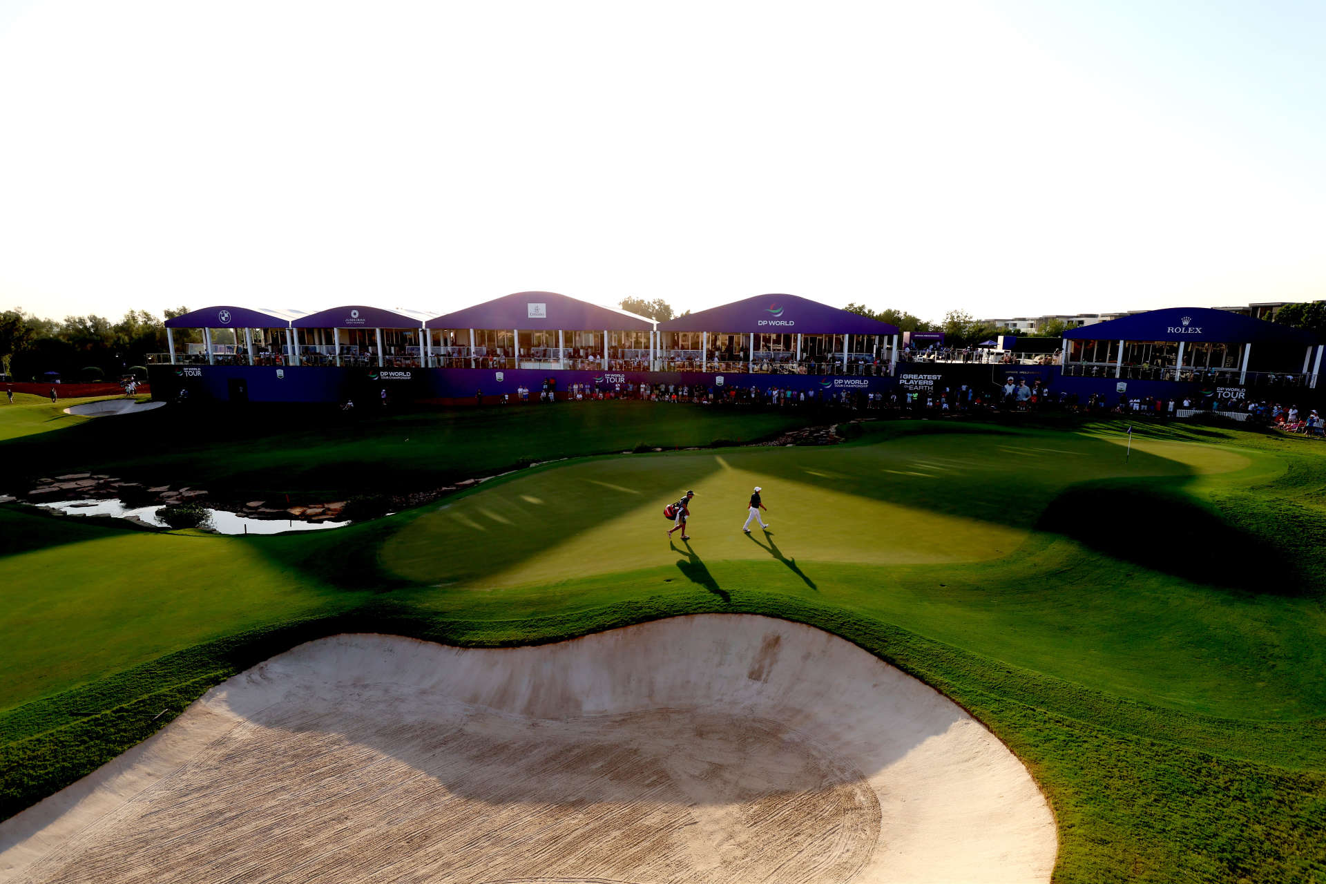 DUBAI, UNITED ARAB EMIRATES - NOVEMBER 18: General view around the 18th hole during Day Two of the DP World Tour Championship on the Earth Course at Jumeirah Golf Estates on November 18, 2022 in Dubai, United Arab Emirates. (Photo by Luke Walker/Getty Images)