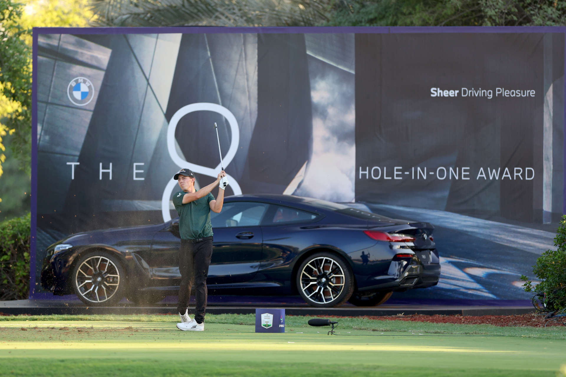 DUBAI, UNITED ARAB EMIRATES - NOVEMBER 18: Matthew Fitzpatrick of England plays his tee shot on the 17th hole during Day Two of the DP World Tour Championship on the Earth Course at Jumeirah Golf Estates on November 18, 2022 in Dubai, United Arab Emirates. (Photo by Andrew Redington/Getty Images)