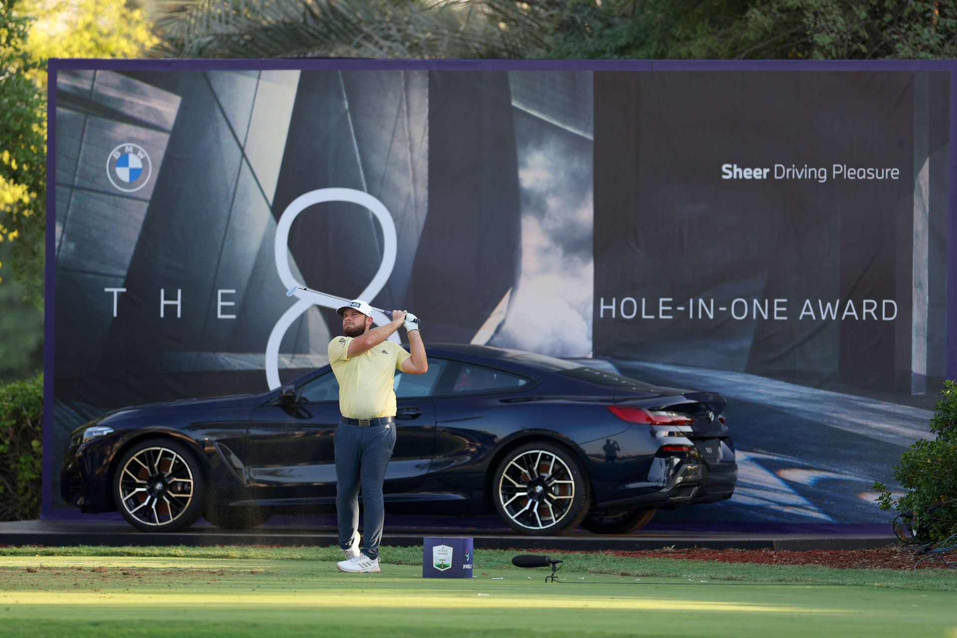 DUBAI, UNITED ARAB EMIRATES - NOVEMBER 18: Tyrrel Hatton of England plays his tee shot on the 17th hole during Day Two of the DP World Tour Championship on the Earth Course at Jumeirah Golf Estates on November 18, 2022 in Dubai, United Arab Emirates. (Photo by Andrew Redington/Getty Images)