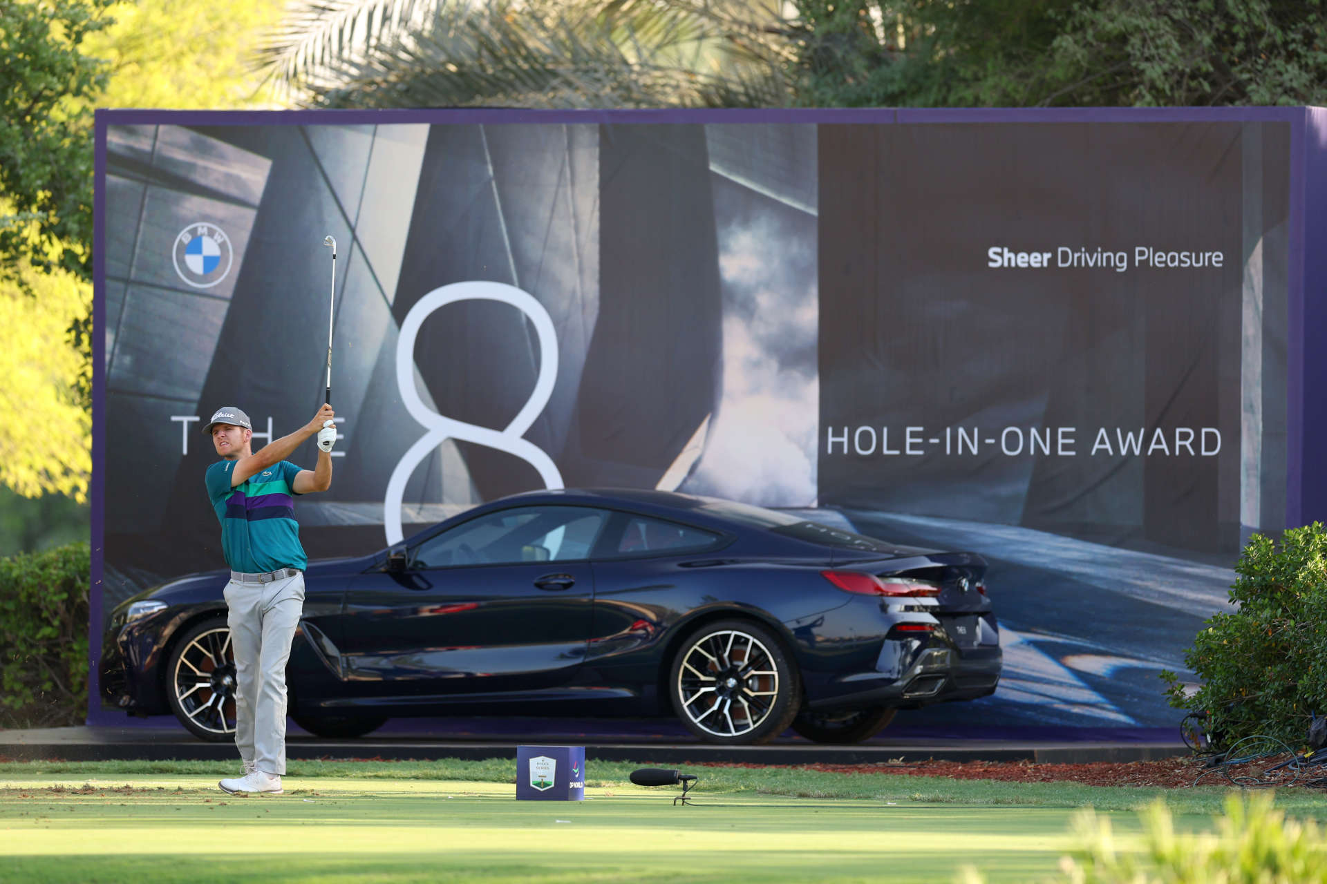 DUBAI, UNITED ARAB EMIRATES - NOVEMBER 18: Yannik Paul of Germany plays his tee shot on the 17th hole during Day Two of the DP World Tour Championship on the Earth Course at Jumeirah Golf Estates on November 18, 2022 in Dubai, United Arab Emirates. (Photo by Andrew Redington/Getty Images)