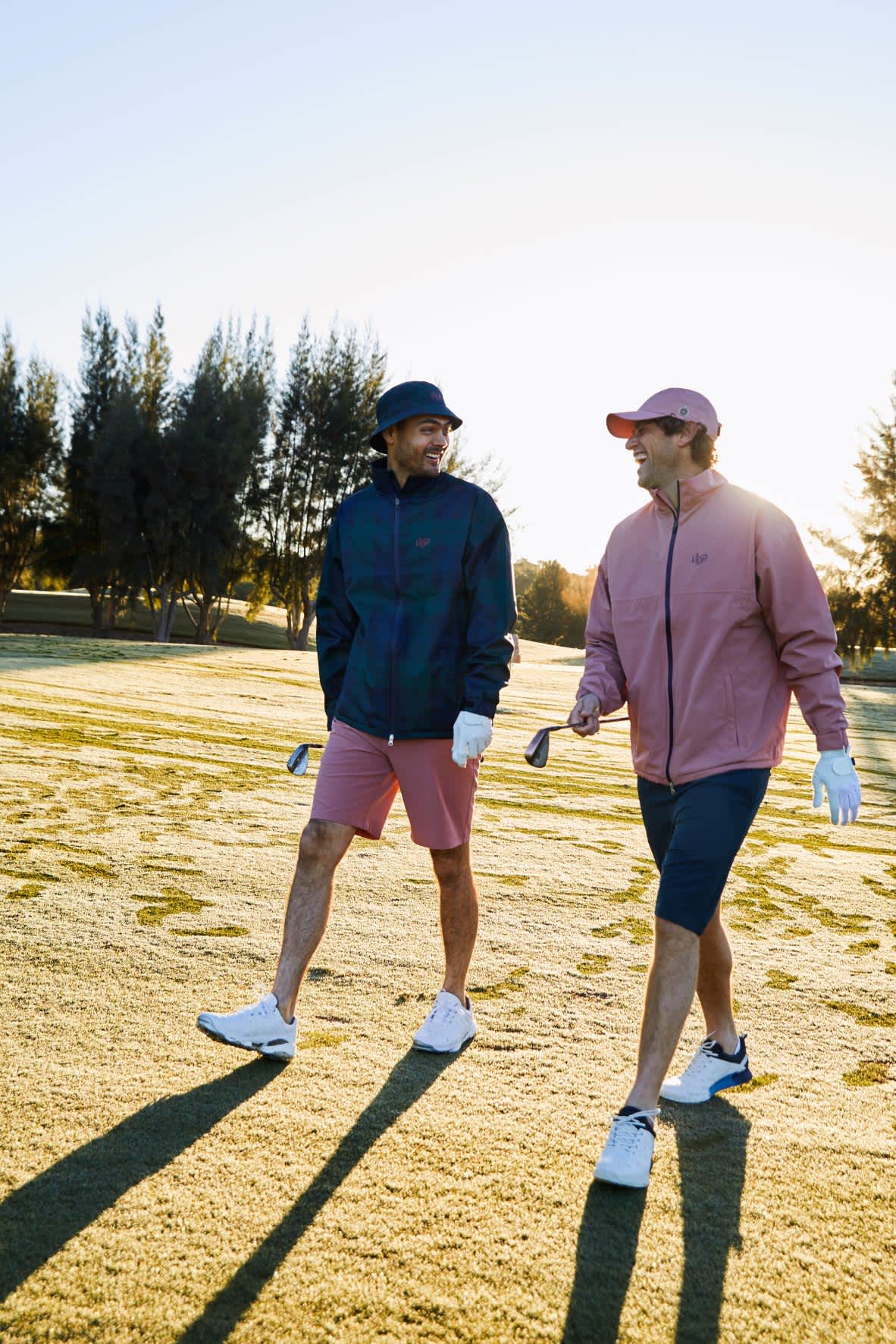 Carry on TraditionLastly, our homage to golf´s rich history, the Carry On Tradition collection looks to the past for inspiration. In a nod to golf clothing of old, we revamp course classics and give them a modern upgrade in terms of performance and style with items such as the tartan-print waterproof jacket.(Foto: Vice Golf)