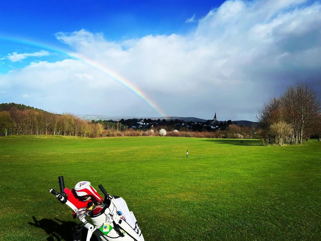 April, April, der macht was er will…….frische Luft und Bewegung tut trotzdem gut…….Happy #Weekend ☀️?️☔️??️?
																																										#EinGolftagBeiUnsIstEinUrlaubstagFürDich
																																										#GolfMitAussicht
																																										#frühling #spring
																																										#frühmorgens #nachmittag
																																										#Golfurlaub
																																										#golfundnatur #f...