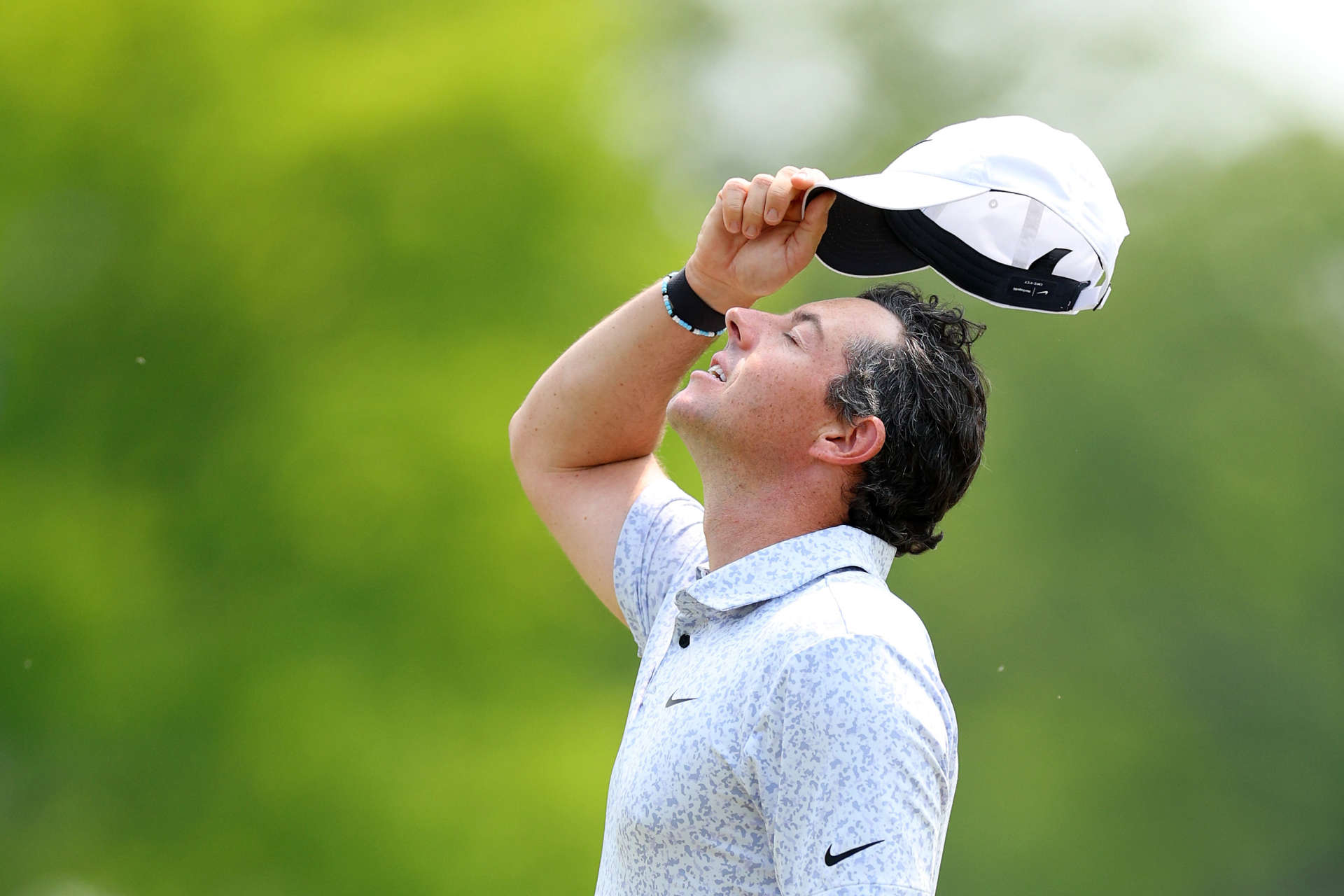 Rory McIlroy's shots were far from perfect: on the front nine, the Northern Irishman experienced a real up and down.