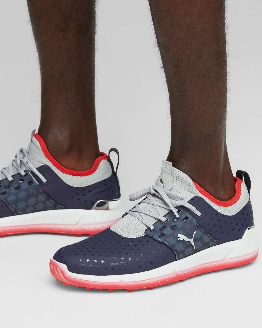 Ein stabiler und leichter Sattel, der im Mittelfußbereich dünner ist, ermöglicht es der Schuhstruktur, sich sicher jeder Fußform anzupassen und bietet während des gesamten Schwungs Unterstützung und Stabilität. Außerdem ist die Struktur im Bereich der Schnürung etwas dicker, um zusätzlichen Halt zu bieten.(Foto: Puma)