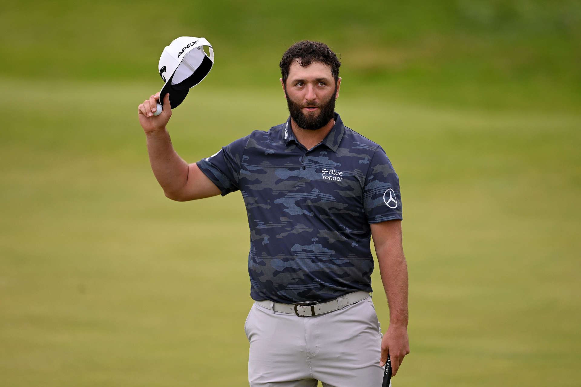 One can certainly take one's hat off to the best round in Hoylake. Jon Rahm played a total of eight birdies on his round of 63 and was thus the man of the day.