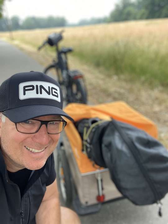 Neue Fahrrad-Golf-Tour für den guten Zweck!
