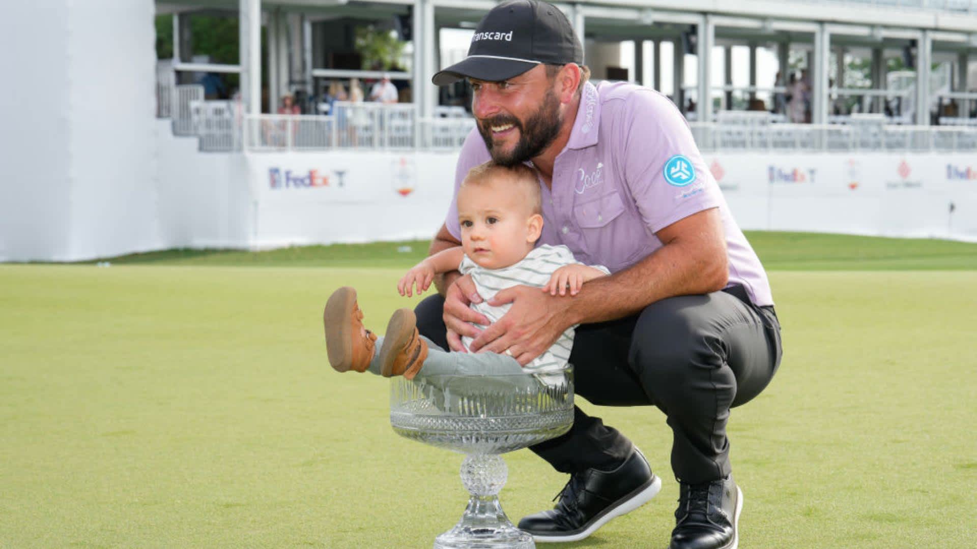 Rückblick: Stephan Jäger bejubelt Sieg gemeinsam mit Sohn Harrison Fritz