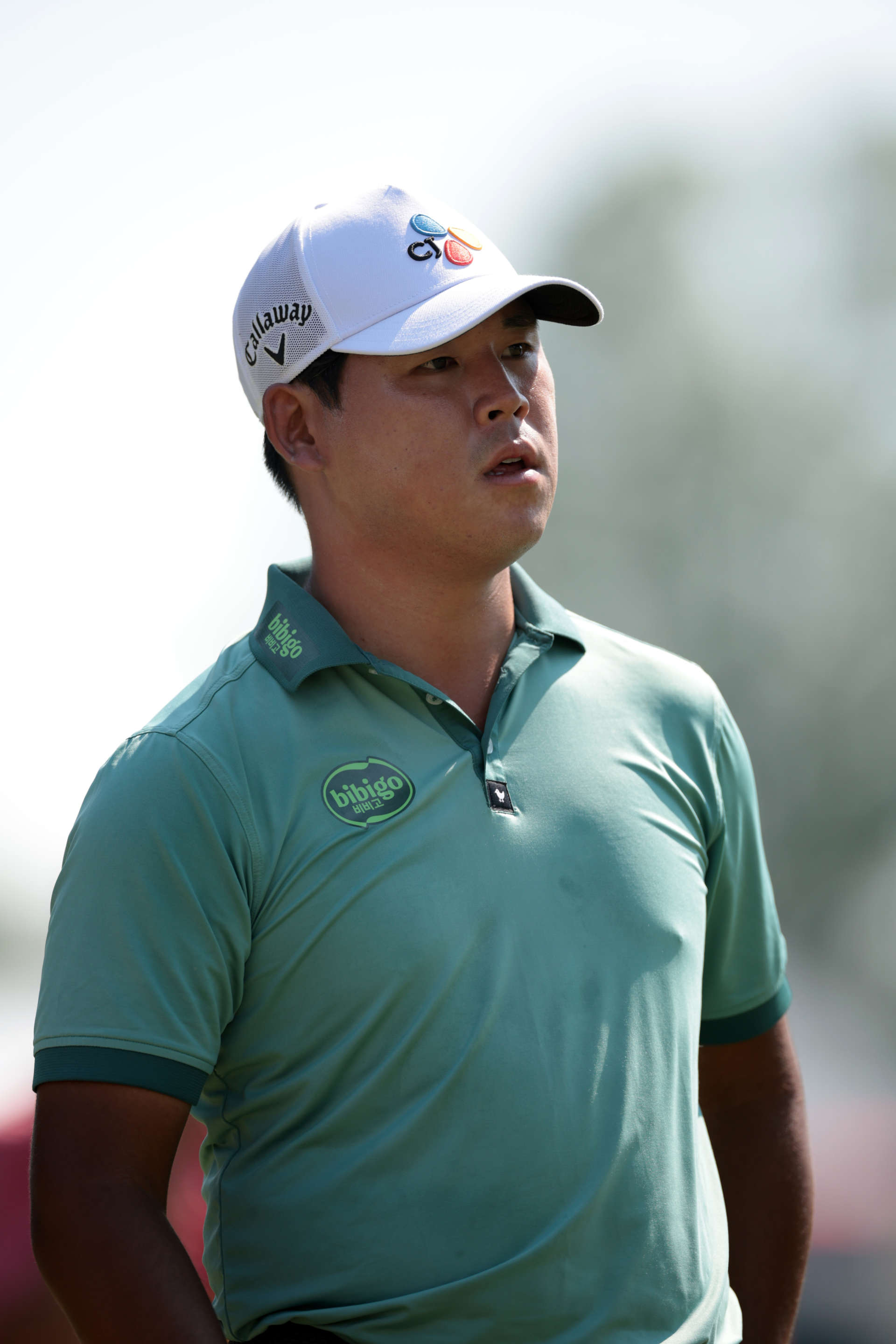 CROMWELL, CONNECTICUT - JUNE 20: Si Woo Kim of South Korea walks from the 18th tee during the first round of the Travelers Championship at TPC River Highlands on June 20, 2024 in Cromwell, Connecticut. (Photo by James Gilbert/Getty Images)