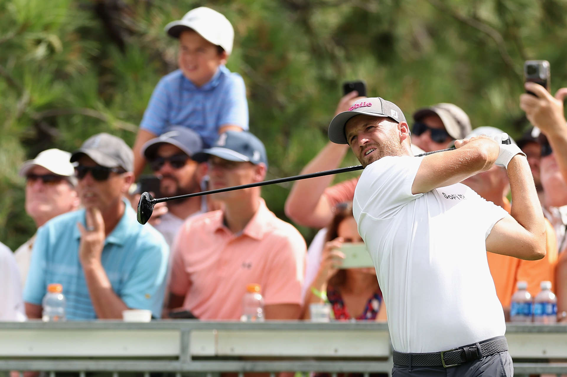 CASTLE ROCK, COLORADO - AUGUST 22: Wyndham Clark of the United States plays a tee shot on the 18th hole during the first round of the BMW Championship at Castle Pines Golf Club on August 22, 2024 in Castle Rock, Colorado. (Photo by Christian Petersen/Getty Images)