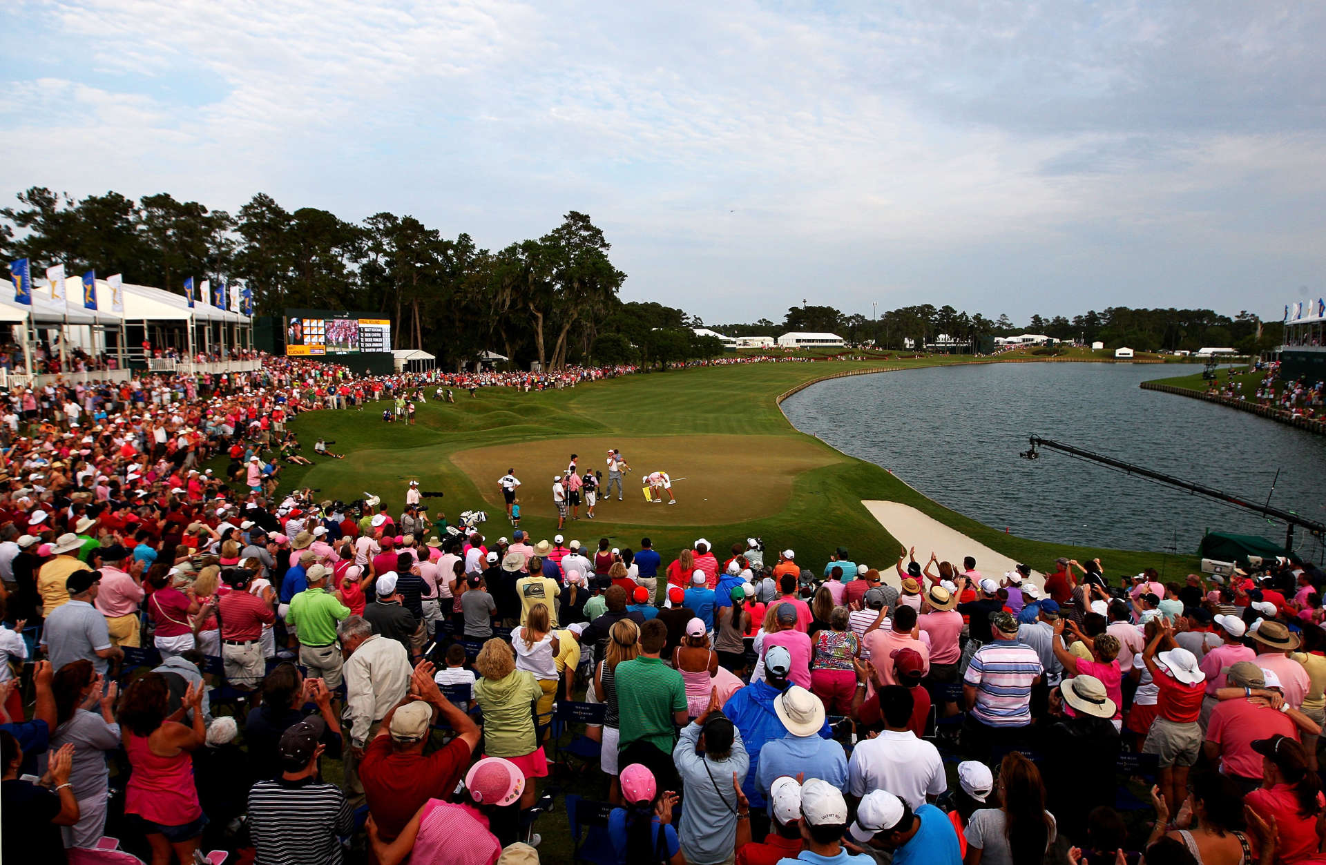 4. Erster "Stadium Course"Der Players Stadium Course war der erste Golfplatz mit „Stadium Seating“ um die Grüns herum – ein Konzept, das die Sicht für Zuschauer verbessert und seither auf vielen Plätzen weltweit übernommen wurde.