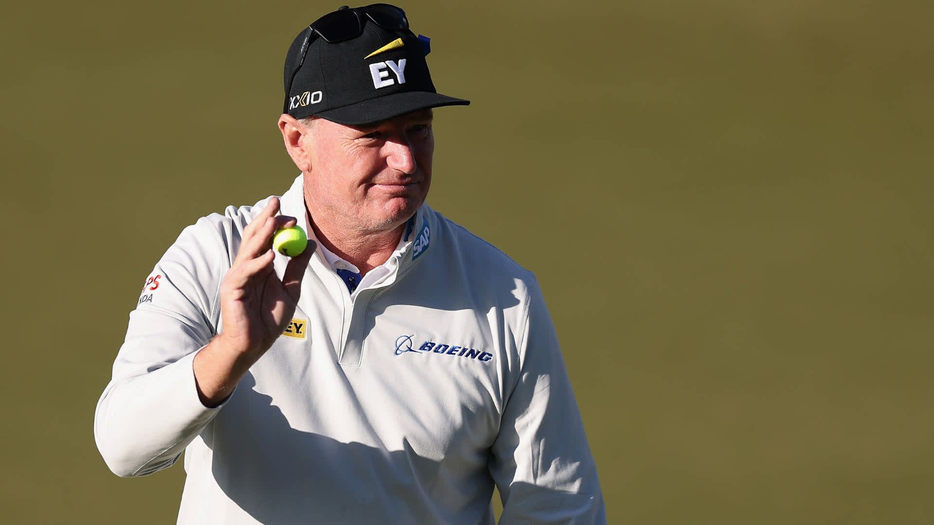 Ernie ElsPreisgeld: $49,385,600Alter: 55