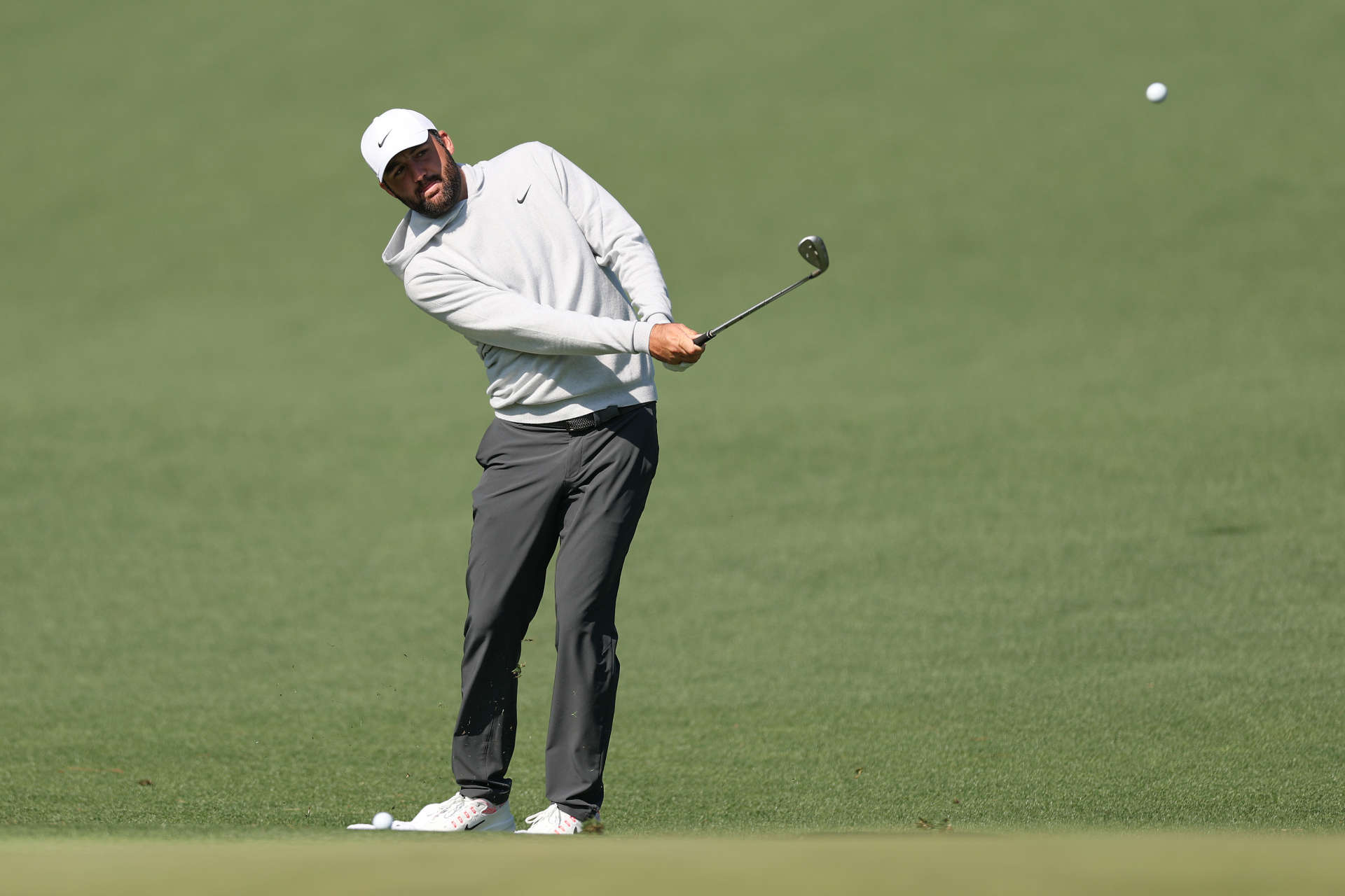 Titelverteidiger Scottie Scheffler möchte zum Masters in Bestform auflaufen, um seinen Titel zu verteidigen.