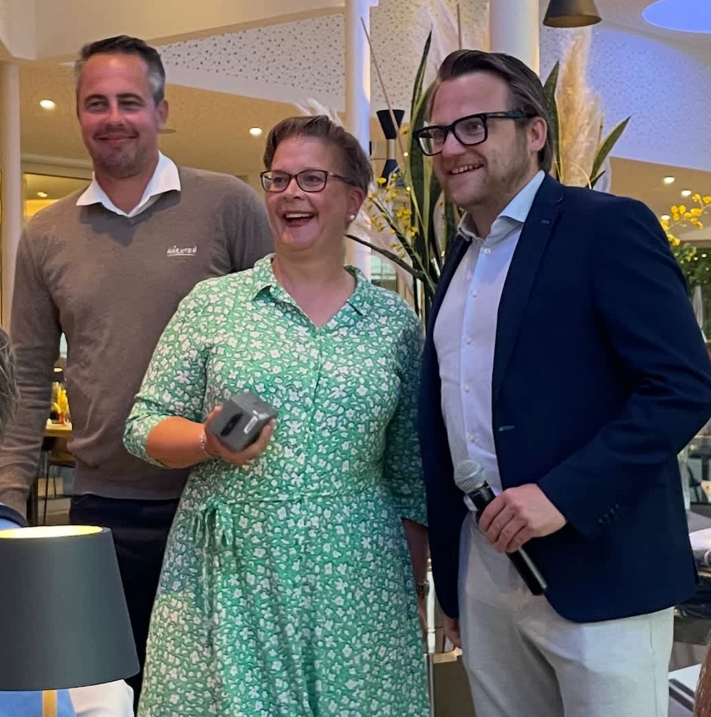 Nearest to the Pin, Susanne