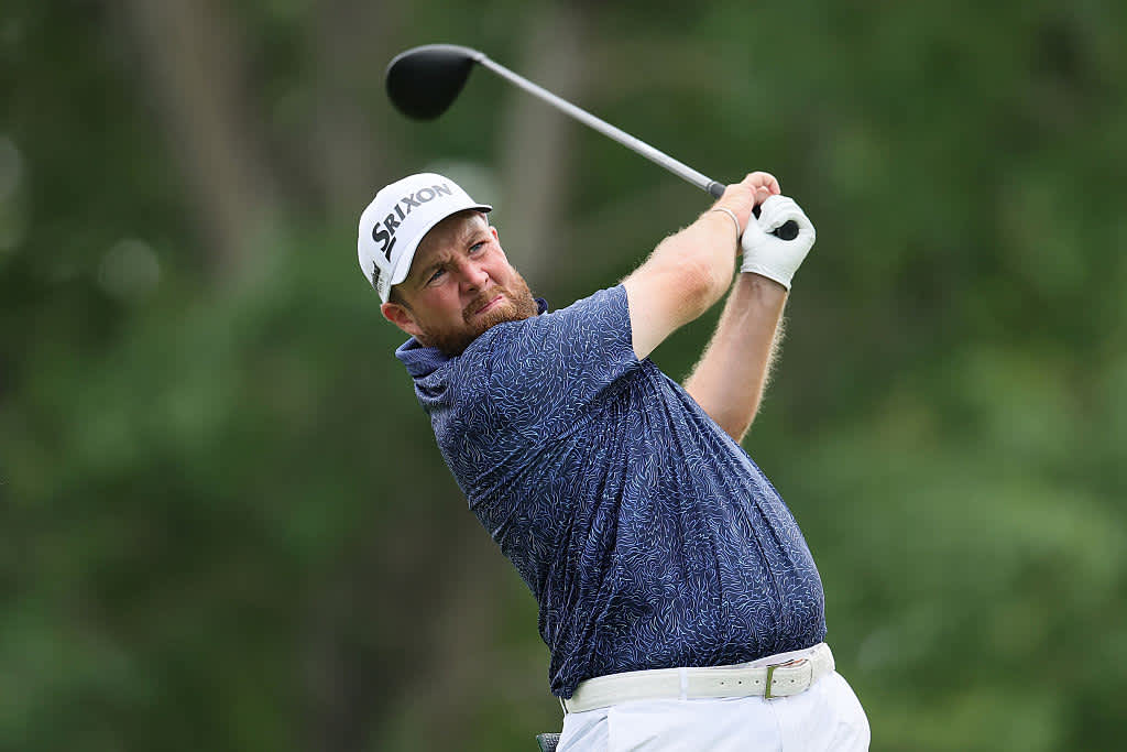 Shane Lowry: +2
