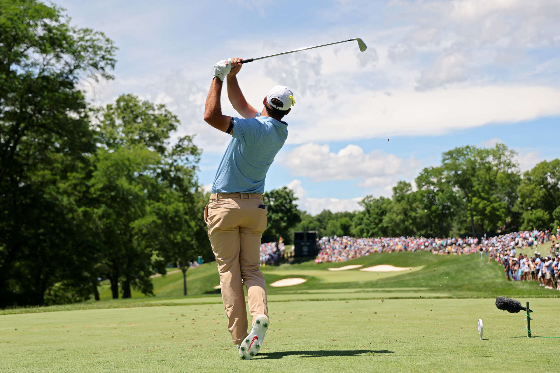 DUBLIN, OHIO - JUNE 09: Scottie Scheffler of the United States plays his shot from the fourth tee during the final round of the Memorial Tournament presented by Workday at Muirfield Village Golf Club on June 09, 2024 in Dublin, Ohio. (Photo by Michael Reaves/Getty Images)