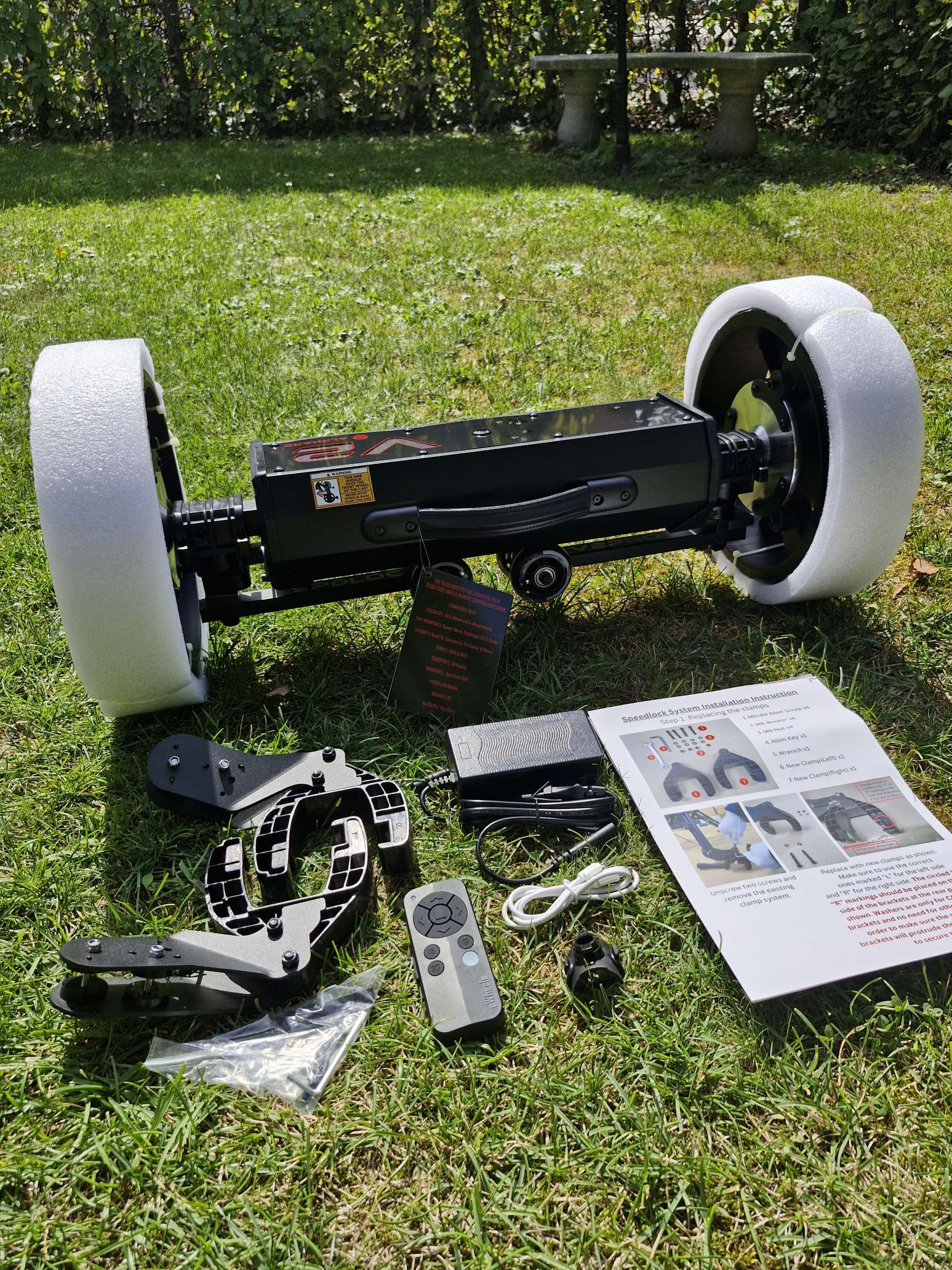 Vom Push-Trolley zum ferngesteuerten Elektro-Trolley: Der Alphard Club Booster V2Pro im Test